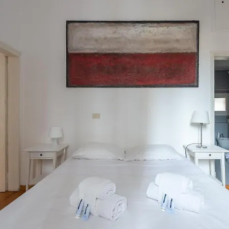 Luxury One Bedroom Fori Imperiali Apartment *